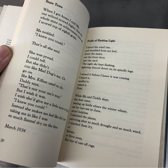 Out of the Dust by: Karen Hesse, hardback book - Picture 3 of 6